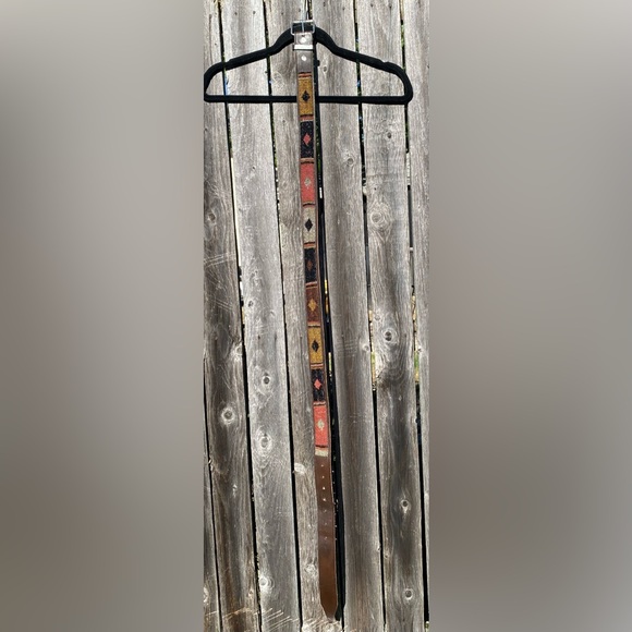 Hand beaded Leather Belt - Picture 4 of 4